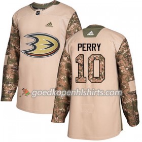 Anaheim Ducks Corey Perry 10 Adidas 2017-2018 Camo Veterans Day Practice Authentic Shirt - Mannen